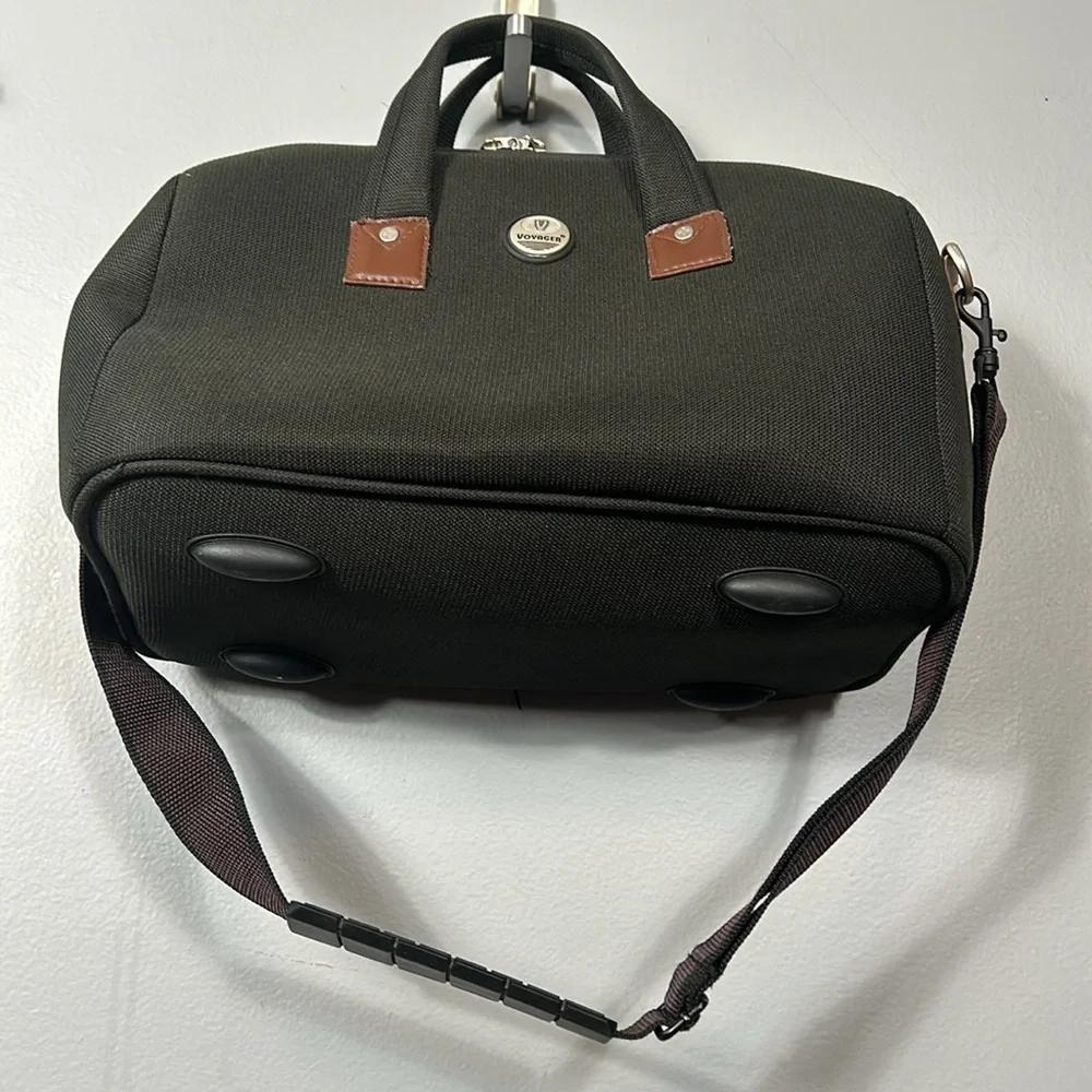 Voyager Luggage Hand Carry/ Shoulder Bag Army Green